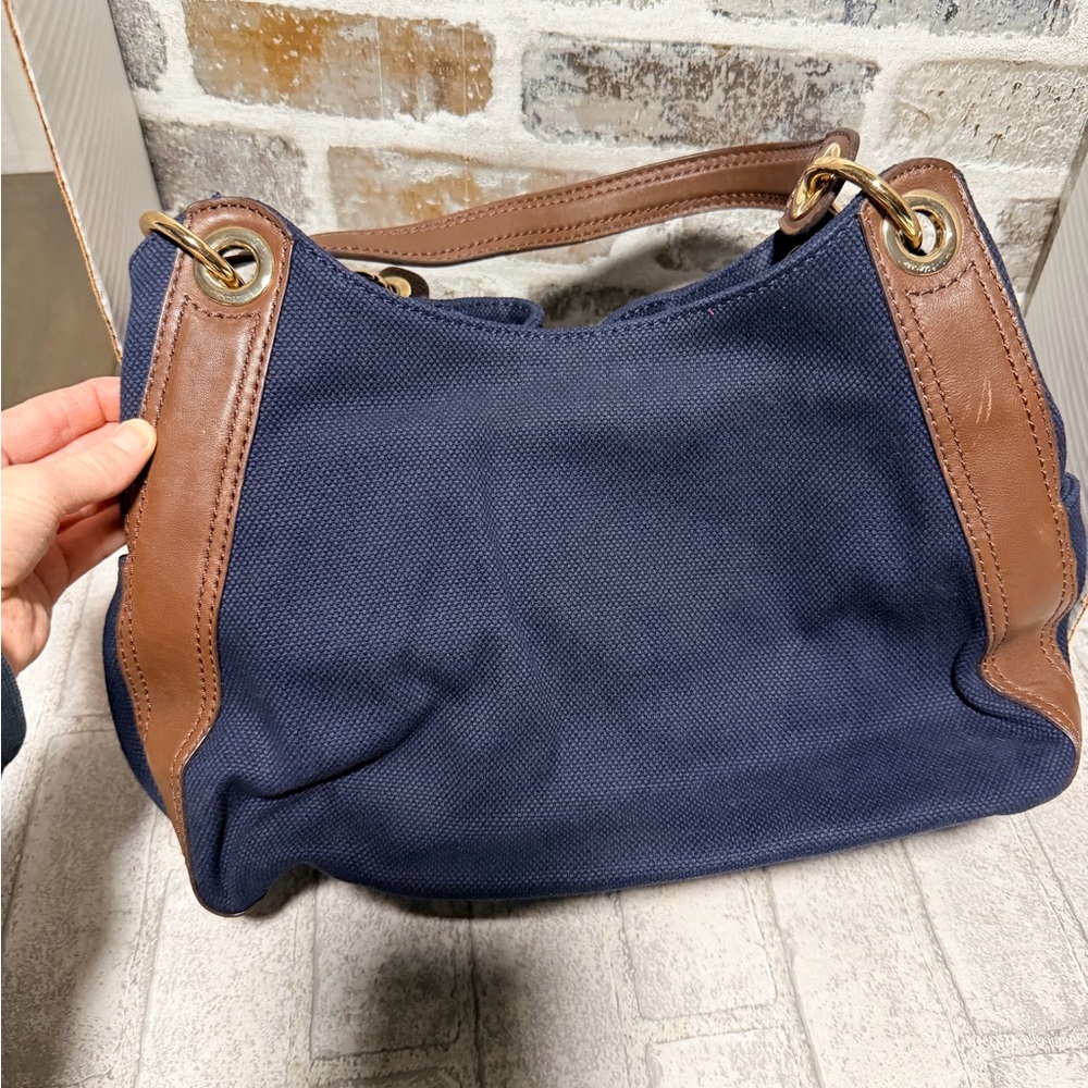 Michael Kors cinch sak bag hand bag blue and brown new no tags - Picture 4 of 11
